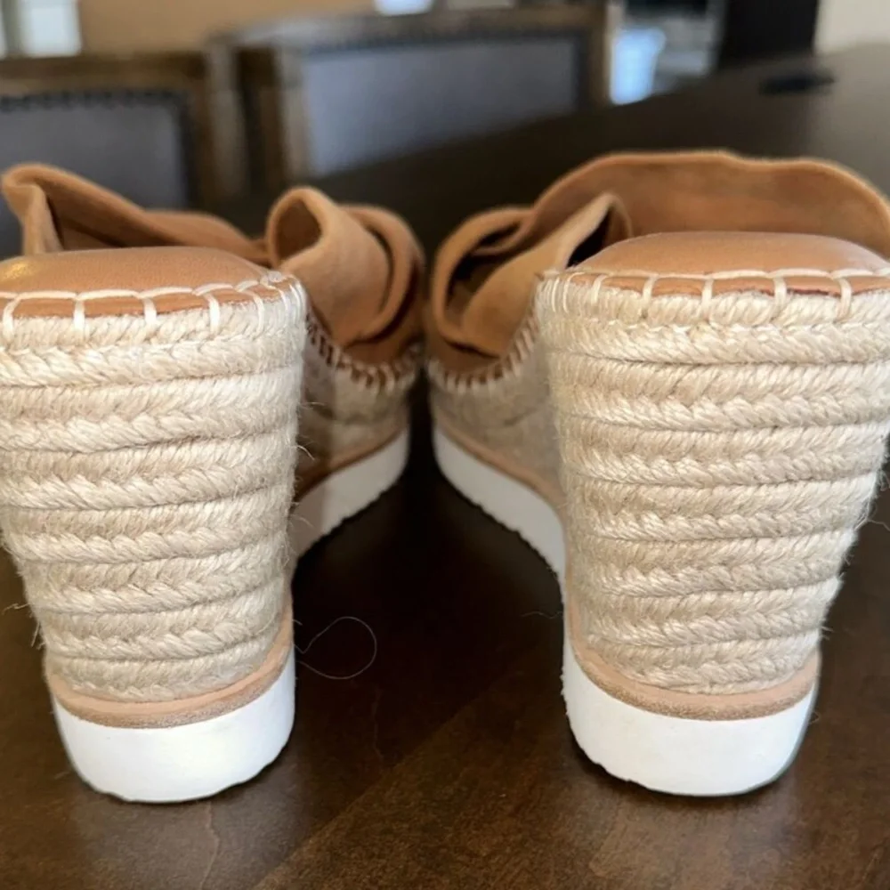 Gentle Souls by Kenneth Cole Elyssa Braid Wedge Cognac Suede Women's Sz 9